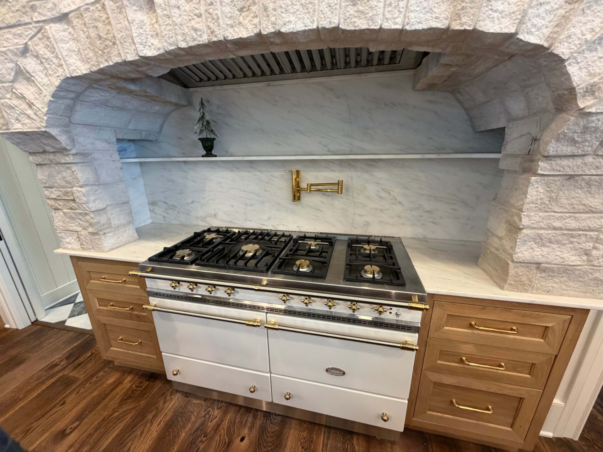 Blog | 2026 Countertop Trends: What’s In And What’s Evolving Out